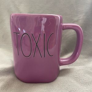 Rae Dunn - Toxic mug